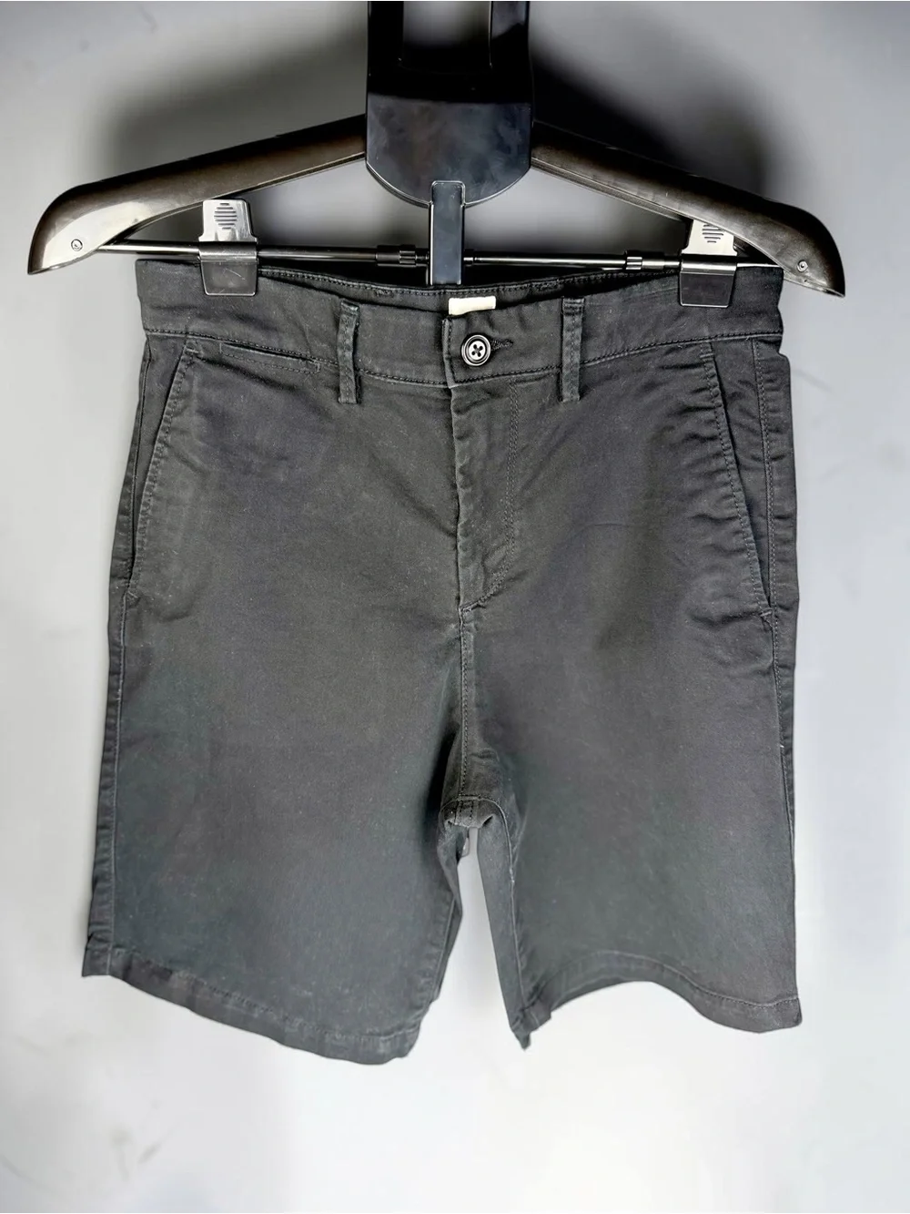 GAP Essential Khaki 9